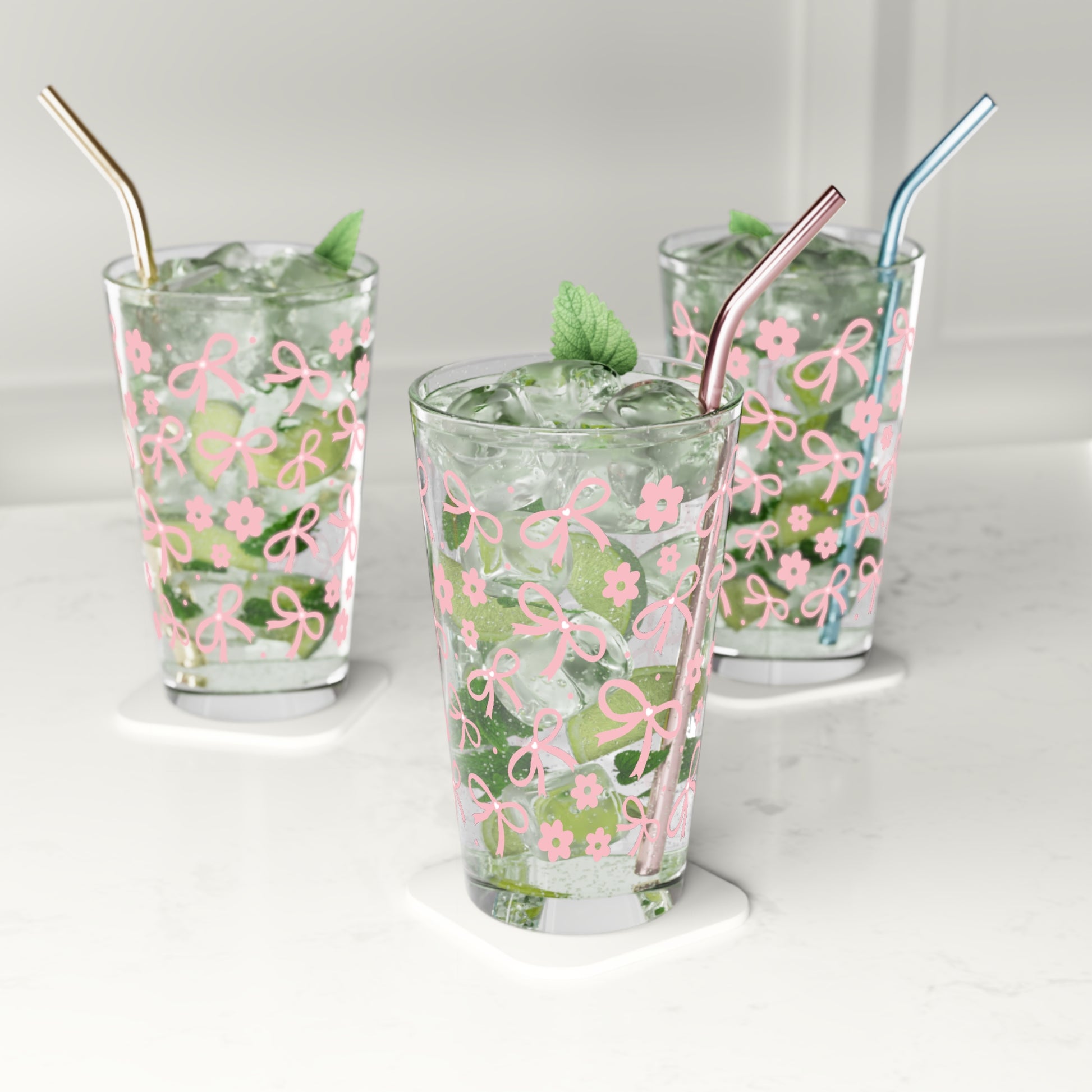 Bow Pattern Pint Glass Pink Bow Daisies